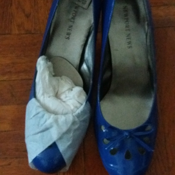 Shoes - Picture 2 of 3